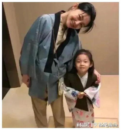 吃瓜娱乐明星头像图片,揭秘明星头像背后的故事  第2张